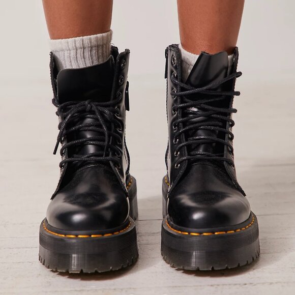 Dr. Marten’s Jadon Smooth Leather Black Lace-Up Platform Boots EUC in box Size 9 - Picture 2 of 9